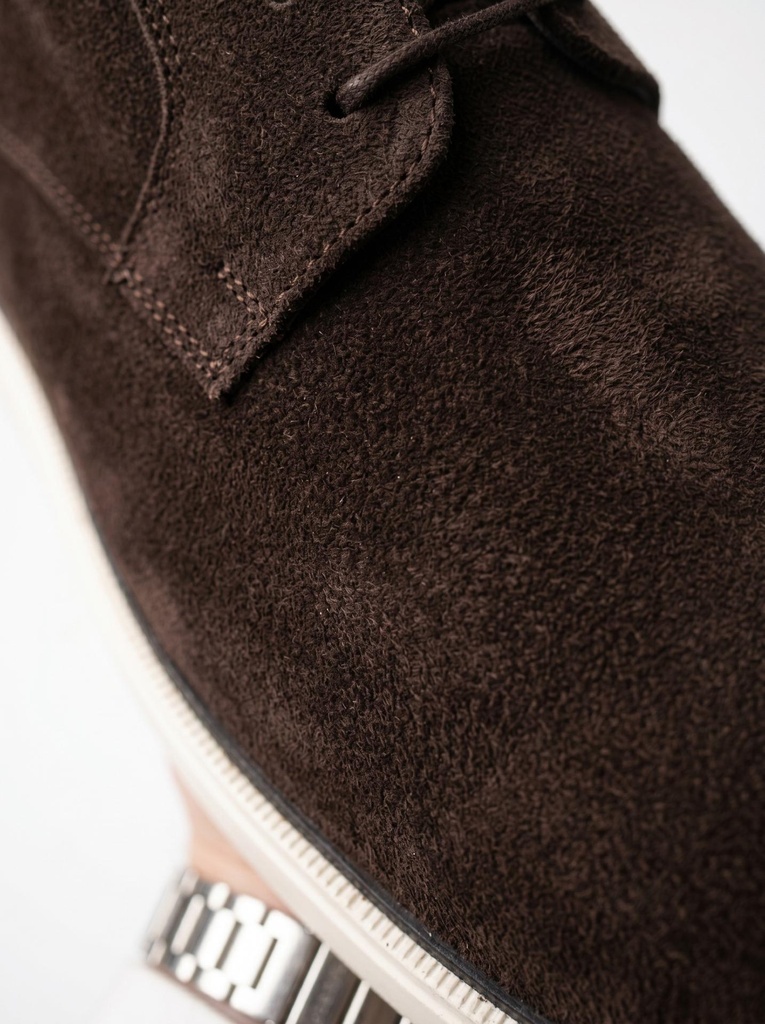 OPUS-Shoe Material & Stitching